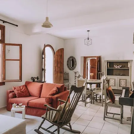 Melody House In Roústika